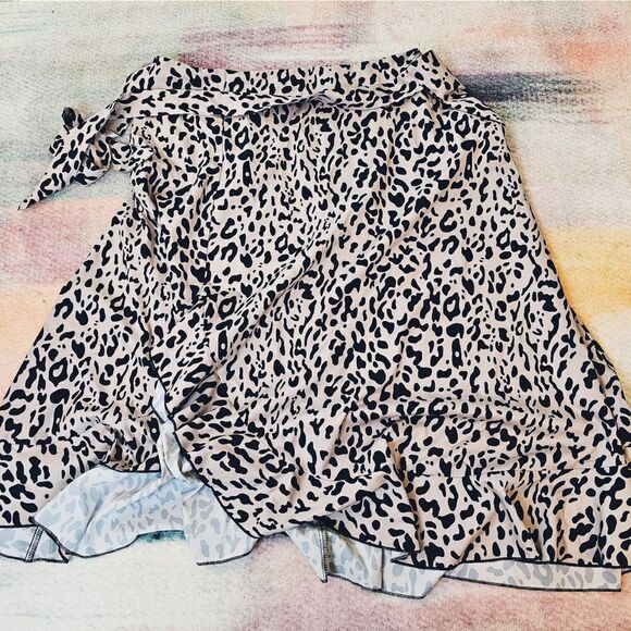 🔥$5/$25 Nwot Leopard Print Skirt - Picture 3 of 8